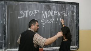 Un profesor din Cluj, acuzat că a bătut un elev de clasa a VI-a în fața colegilor lui
