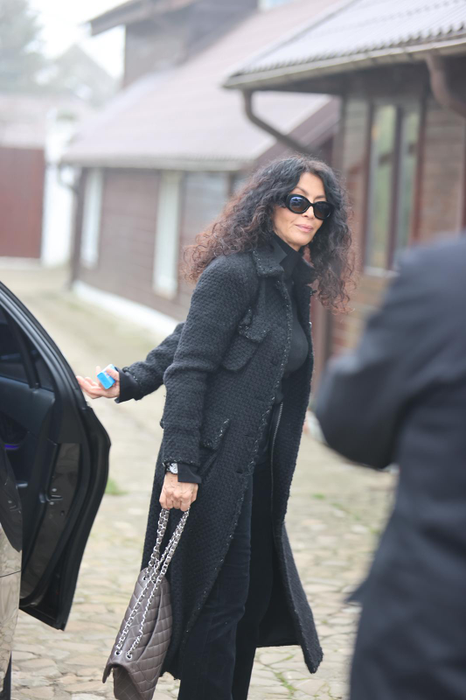 Marii absenți de la înmormântarea mamei Mihaelei Rădulescu. Fizic au lipsit, dar i-au transmis toată energia lor prin mesaje de condoleanțe