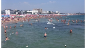 Ce vor păți turiștii care intră în mare când este arborat steagul roșu. Propunerea lui Raed Arafat