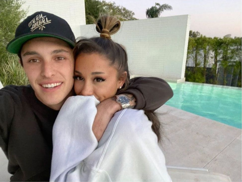 Ariana Grande a spus „DA”! Cum arată inelul de logodnă al artistei