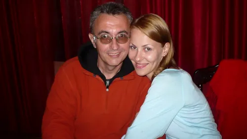 Dan Teodorescu si sotia, indragostiti ca in prima zi! Nu se despart nici macar atunci cand merg la toaleta! VIDEO
