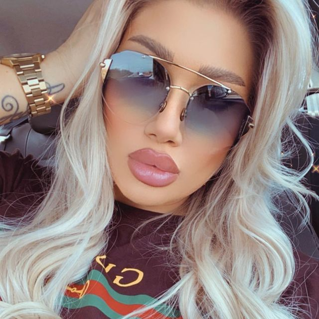 Gabriela are aproape 40.000 de urmăritori care îi admiră postările sexy