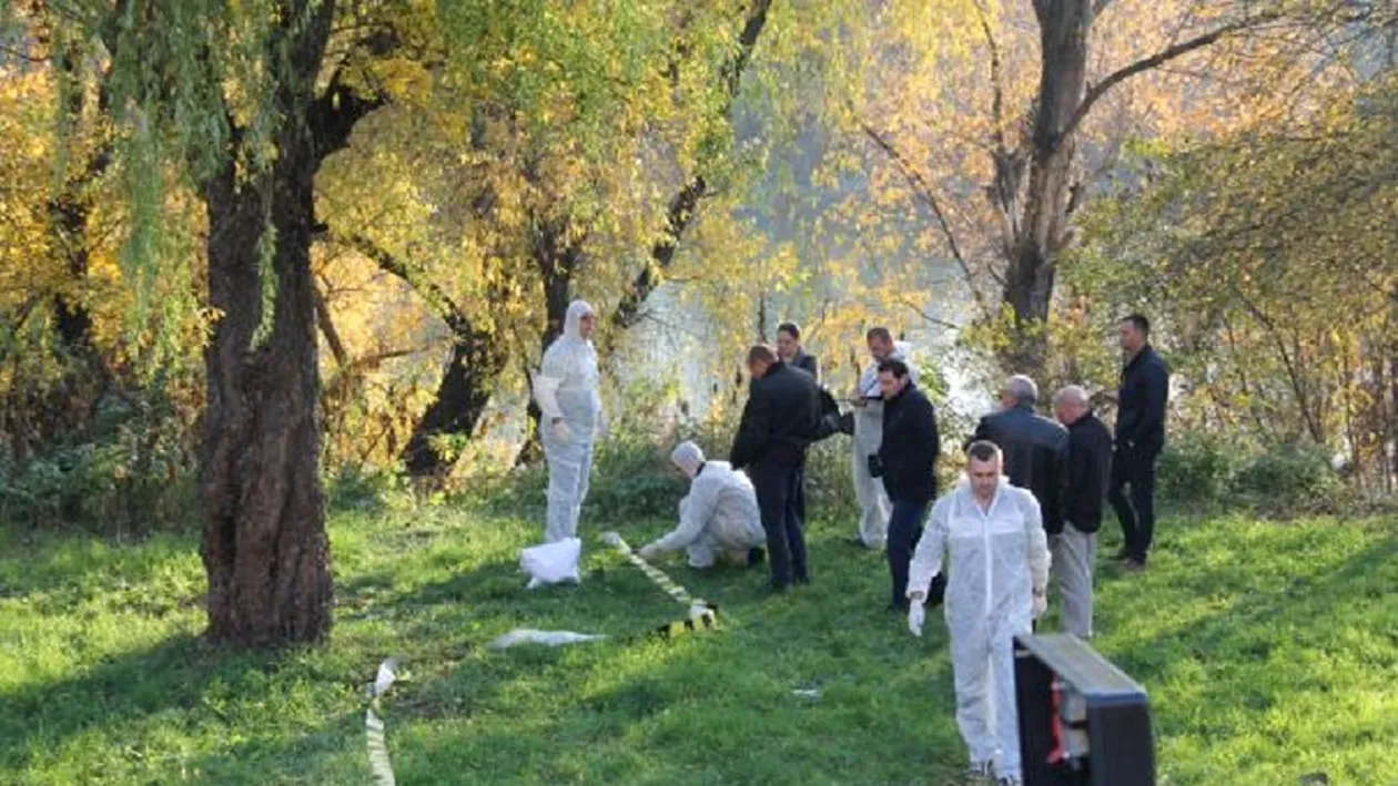 Descoperire macabră în Prahova! A plecat după ciuperci, dar a fost şocat de ceea ce a găsit în pădure. Are coşmaruri noaptea