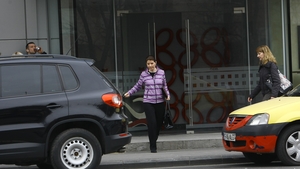 Monica Iacob Ridzi, deloc impresionata de cersetori! Uite cum a reactionat deputata in preajma unui batran bolnav!