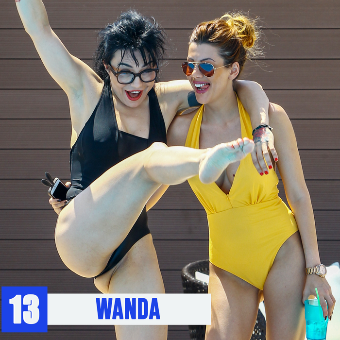 Top 30 cei mai discreți “pepenași” din showbiz. Ce poziții ocupă Lidia Buble, Corina Caragea sau Alexandra Stan?!