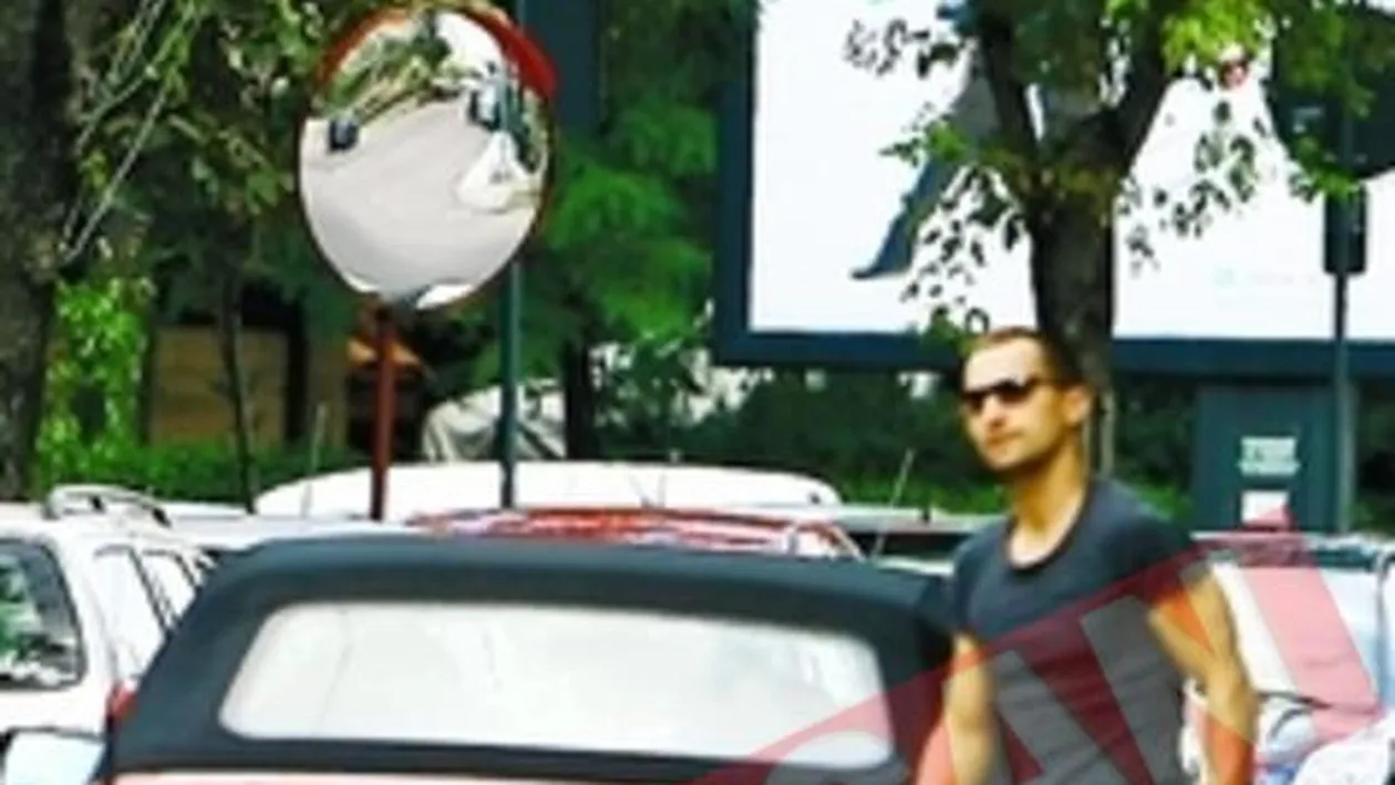 L-a alungat pe Otil din decapotabila