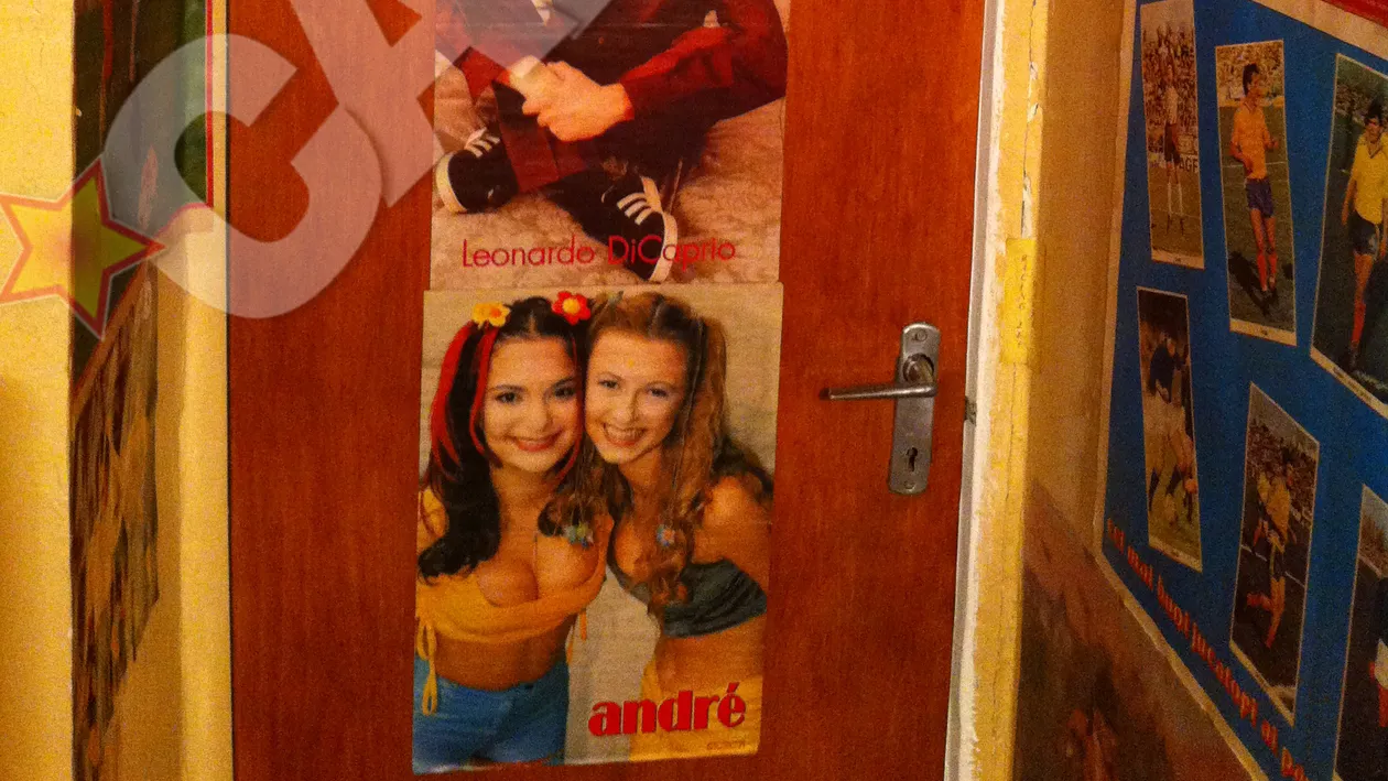 Fostul iubit al Marianei Moculescu are un fetis bizar! Asteapta doar sa vezi cu ce a putut sa isi tapeze peretii din baie!