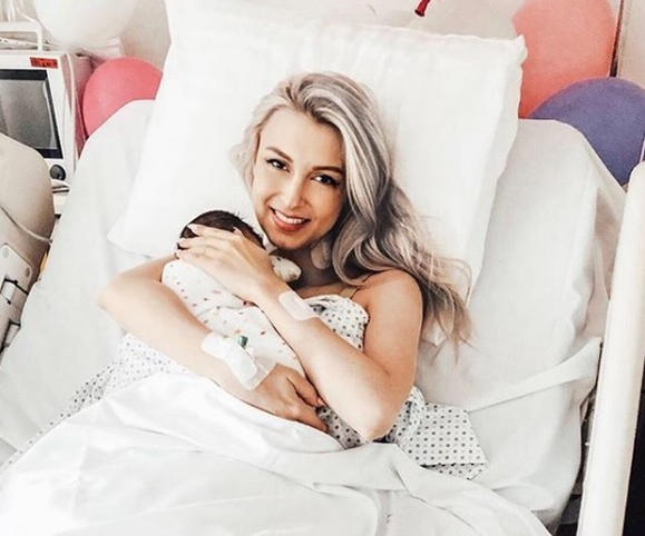Andreea Bălan, o mămică fericită