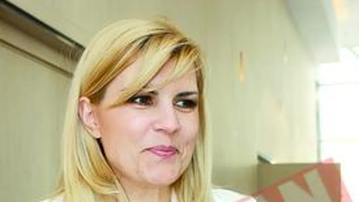 Oprescu: Udrea este puternica si frumoasa