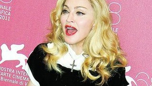 Madonna si-a iesit din minti cand a aflat ca fiica ei fumeaza!