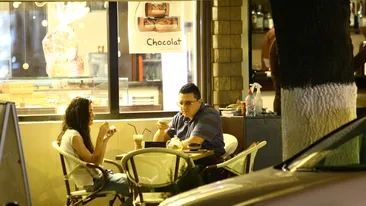 Lucian a dat o diva pe o copila! Iubita impresarului Innei are apucaturi si reactii infantile in public! Imagini savuroase!