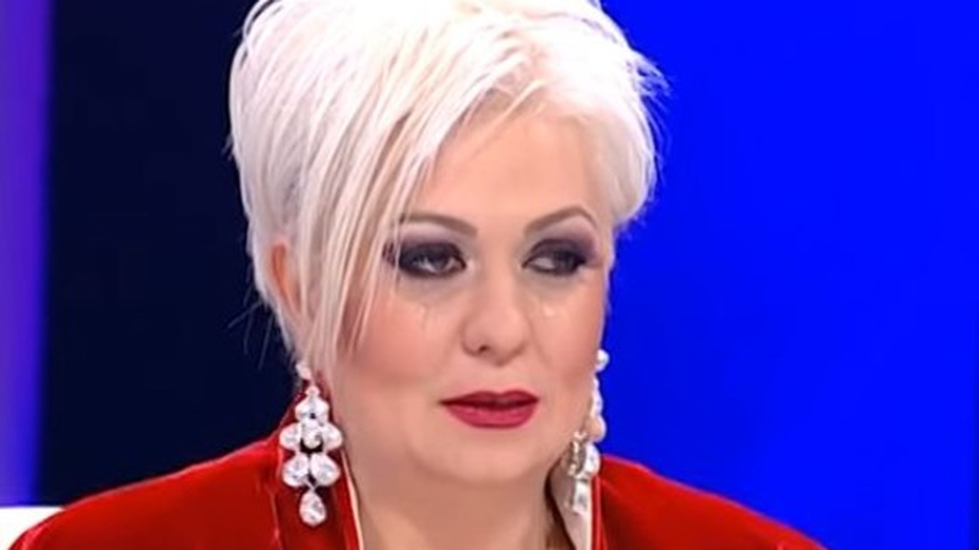 Monica Anghel este desfigurată! Imaginea publicată de artistă i-a îngrozit pe fani
