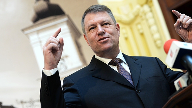 Iohannis, sustinut de cel care a vrut amprentarea romanilor din Germania!