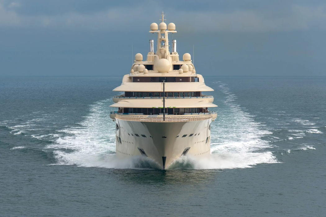 Autoritățile germane neagă confiscarea super-iahtului de 600 milioane de dolari al miliardarului Alişer Usmanov