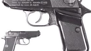 Politist pradat de hoti! I-au luat pistolul si cartusele din casa!