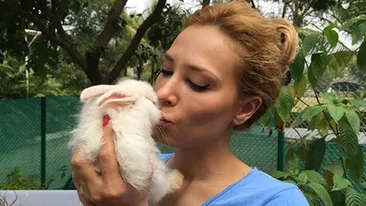 In timp ce toata lumea se plange ca s-a ingrasat de sarbatori, Iulia Vantur arata senzational! Iata care este secretul ei