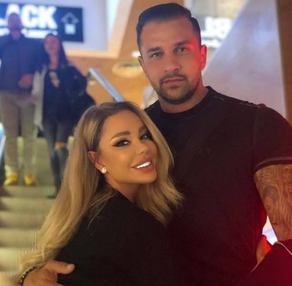 După ce a anunțat divorțul, Bianca Drăgușanu îl acuză pe Alex Bodi de infidelitate: ”Ia-l! Este al tău”
