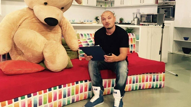 Ce a facut Puya de Ziua Indragostitilor! Imaginea a devenit viral pe internet!