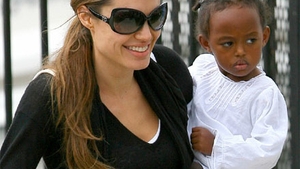 ANGELINA JOLIE, mesaj de la mama biologică a fetiţei pe care a înfiat-o! ”Vreau să…”