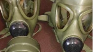 Cât a ajuns să coste o mască de gaze pe OLX: „Pentru atac chimic, atomic”