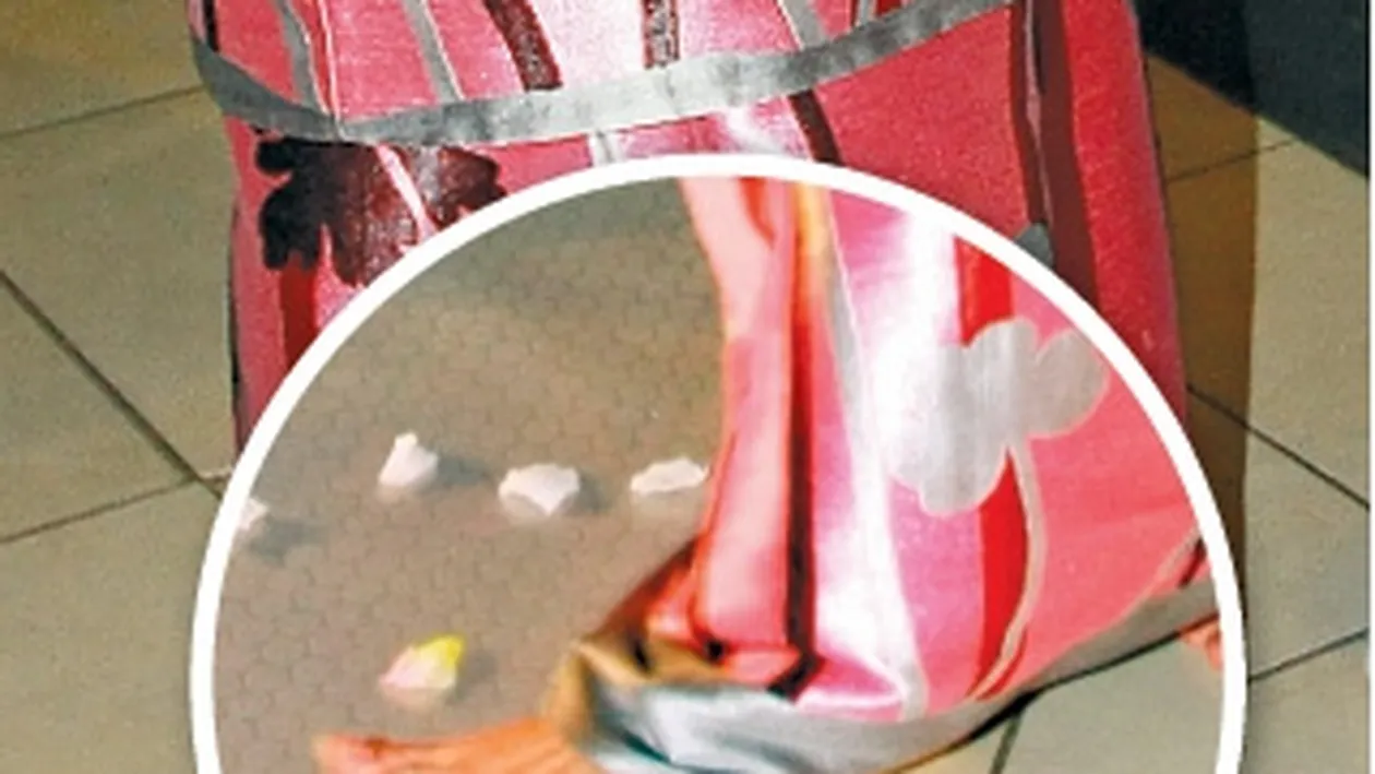 Moni nu vrea sa spuna ca are 41 la picior