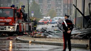 Imagini cumplite de la locul tragediei aviatice în care a murit miliardarul Dan Petrescu. Avionul luase foc înainte de prăbușire