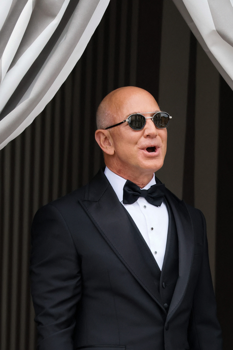 Jeff Bezos. sursă -  Hepta