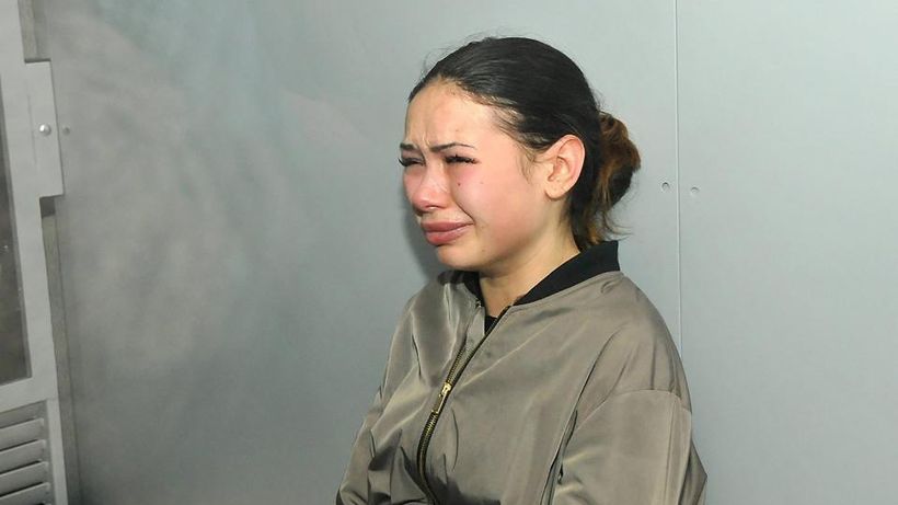 Oligarhul ucrainean a cărui fiică a omorât cinci oameni pe stradă „cere iertare în genunchi” victimelor! Le-a dat bani familiilor, dar i-a şocat când le-a spus că fata lor e…..