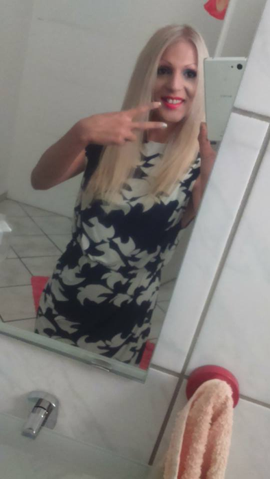 Transsexualul Naomi și-a pus silicoane. În așteptarea audițiilor pentru Britain’s Got Talent, a început să ia lecții de canto