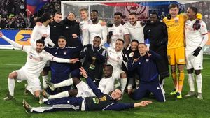 Ciprian Tătărușanu erou la Lyon » Golakeeperul naționalei duce Olympique în finala Cupei Ligii Franței!