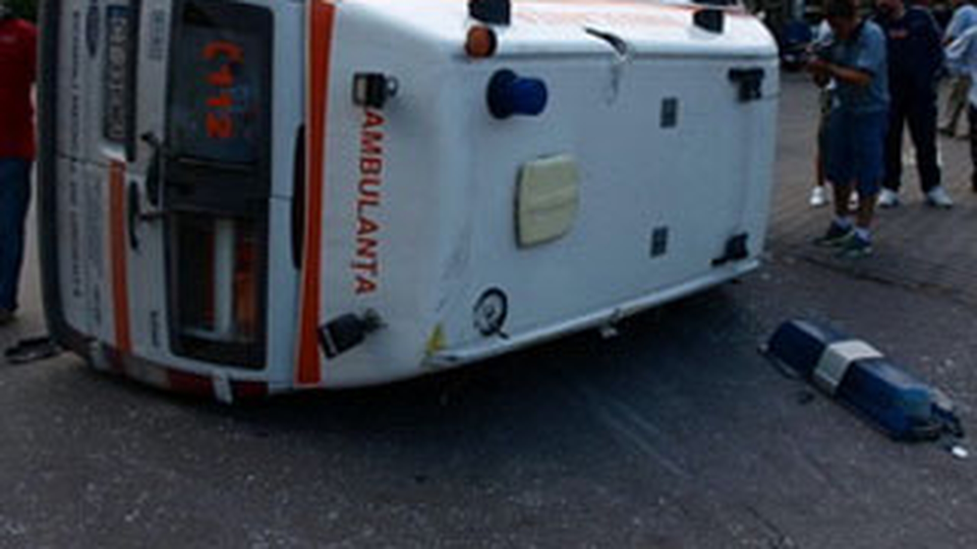 O ambulanta s-a rasturnat pe bulevardul Stefan cel Mare din Capitala!