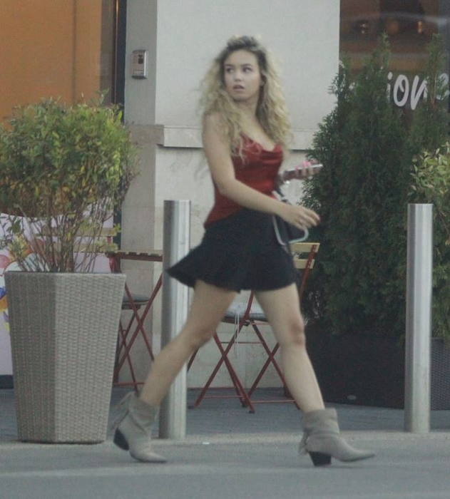 Carla, un fotomodel de succes