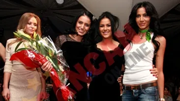 Adelina, sarbatorita cu sampanie si artificii pe podium