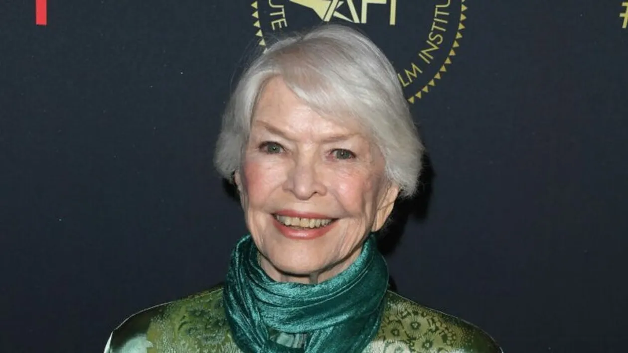 Cum se menține în formă actrița Oscar Ellen Burstyn, la 93 de ani. A dezvăluit secretul longevității