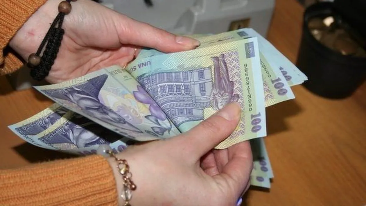 Salariile au scăzut pentru 22.000 de bugetari. Care sunt explicaţiile sindicaliştilor!