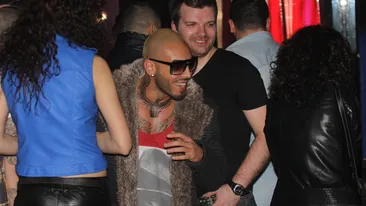 Cea mai mare dorinta a lui Alex Velea este sa aiba cu patru centimetrii mai mult! In... inaltime! Ar mai vrea si multi copii!