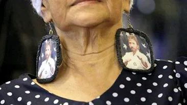 Ultima moda in materie de accesorii: cerceii Chuck Norris! Poarta-i si nu vei fi atacata de hoti!