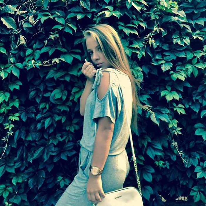 Ce s-a ales de Jennifer Dumitrașcu, fetița inocentă din serialul Îngerașii de la Pro TV, la 11 ani de la terminarea filmărilor