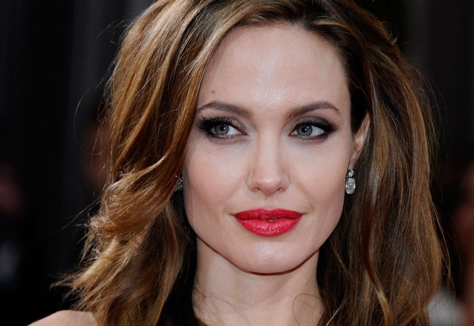 Angelina Jolie, serial despre pandemia de coronavirus! Cu ce post de televizune a semnat contractul
