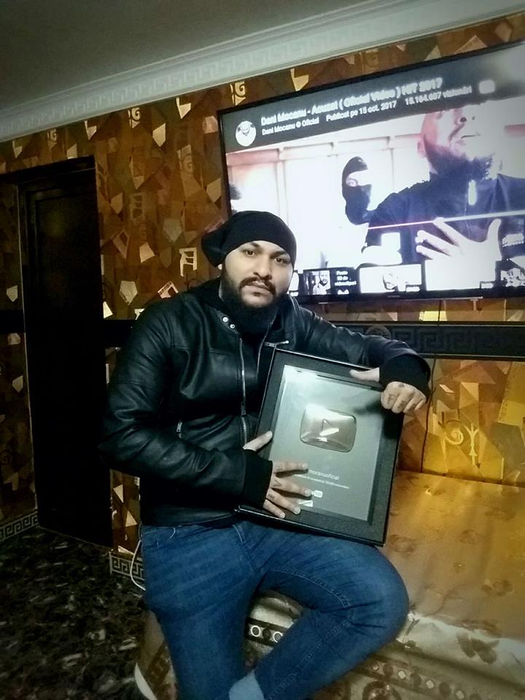 Dani Mocanu s-a dezlănțuit pe Facebook: “Eu cu 50 de euro intru la nevestele voastre“