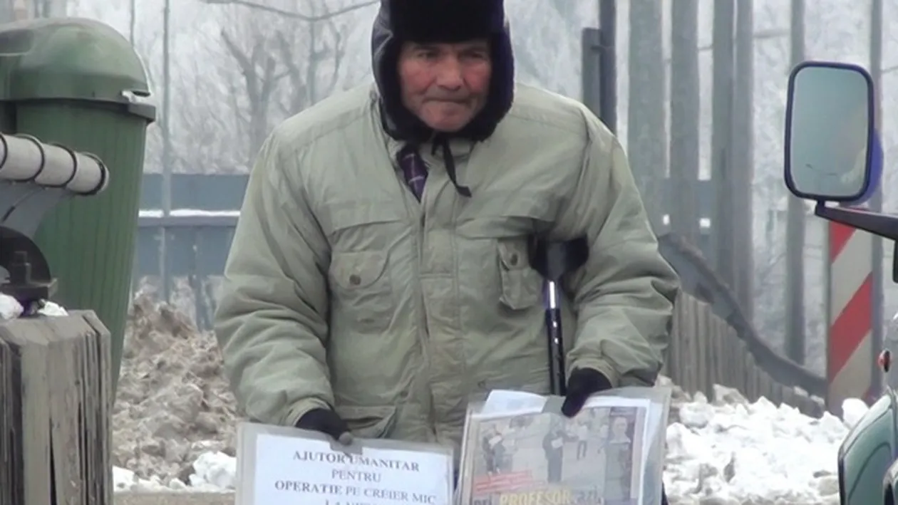 Alungat cu pietre din strada! Profesorul cersetor care juca la pacanele s-a lasat de jocurile de noroc!