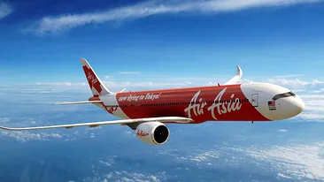ULTIMA ORA! A fost descoperita epava avionulului AirAsia: Au fost gasite obiecte importante precum o usa pentru pasageri si o...