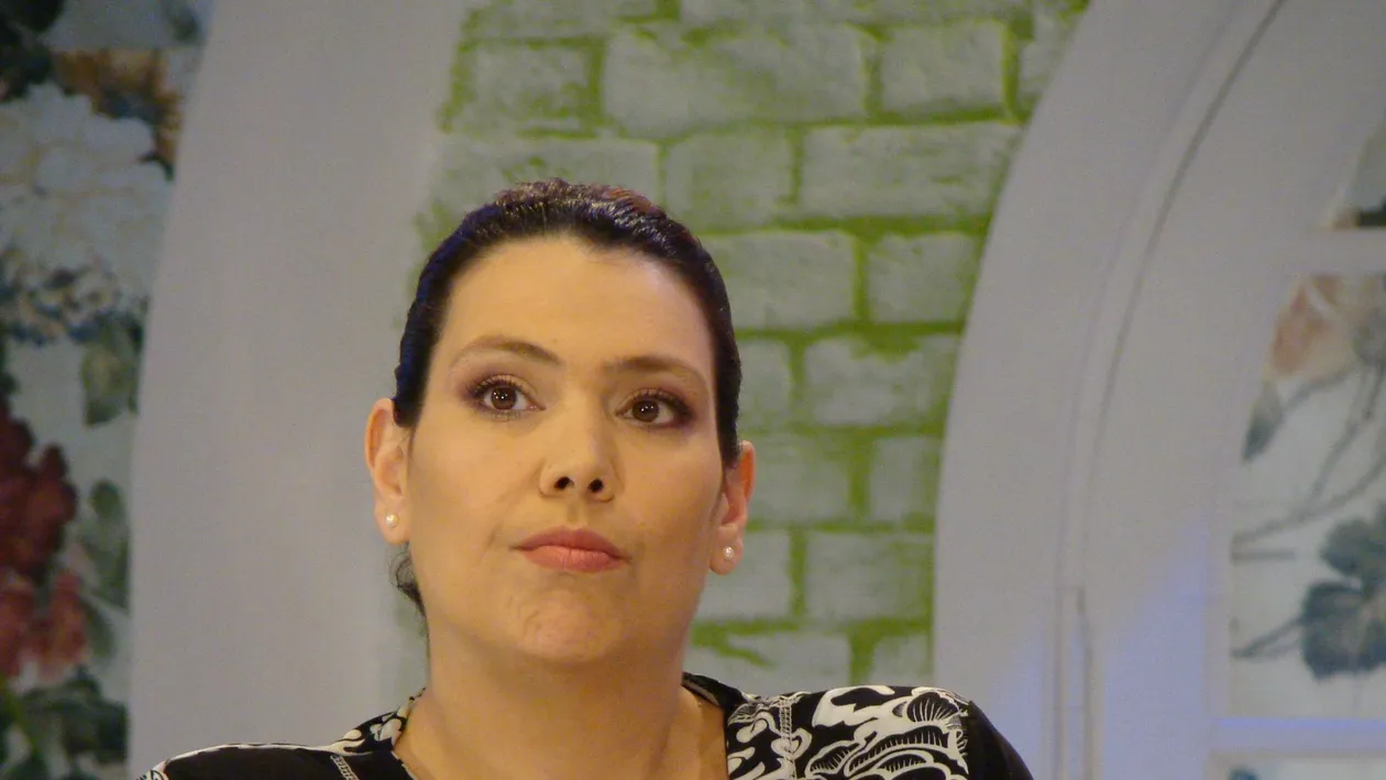 Uluitor! Cum a ajuns Ioana Tufaru sa se prostitueze! Ca sa nu mai doarma pe strazi, se culca cu un pensionar