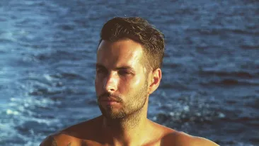 RANDI a renunţat la statutul de burlac! Cum arată noua cucerire a cântăreţului
