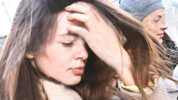 Monica Gabor, distrusa! Mama ei a murit in cel mai stupid accident posibil! A fost strivita de o stanca desprinsa dintr-un versant