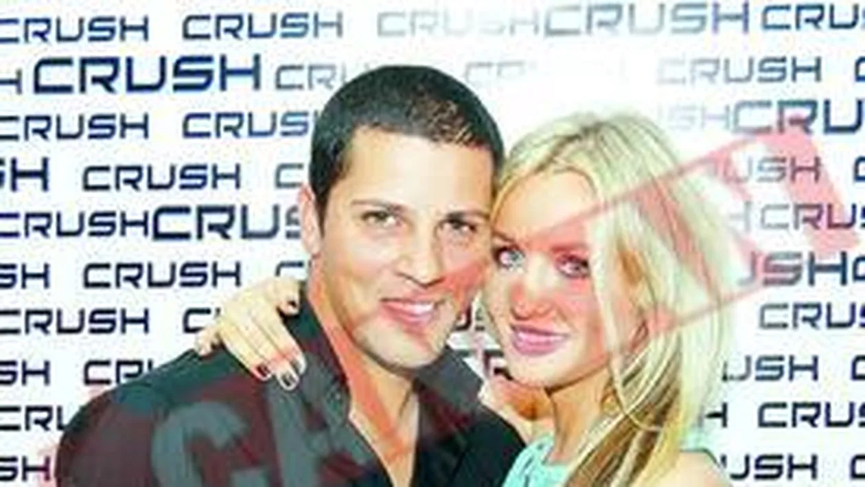 Tania si Lucian semneaza pentru ei!