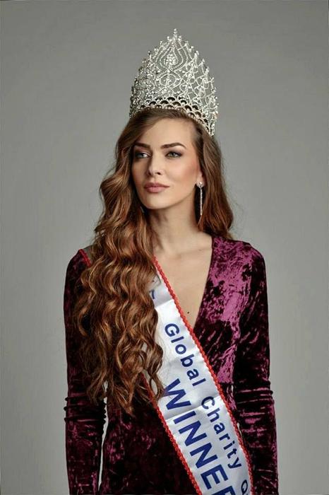 Eliza Ancău a câştigat mai multe concursuri de Miss