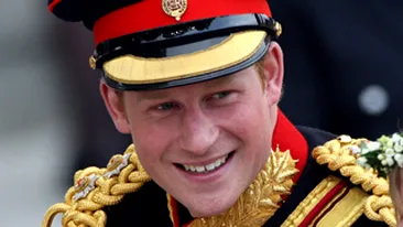 Printul Harry ii da lectii de zbor lui Kate Middleton