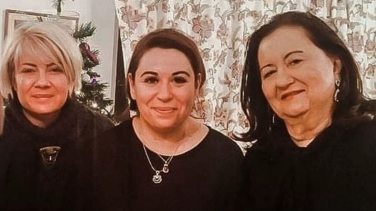 Oana Roman a luat foc, după ce Teo Trandafir, Ilinca Vandici şi Mara Bănică au pomenit de datoriile rămase de la Mioara Roman: "Stau ca ţaţele şi..."