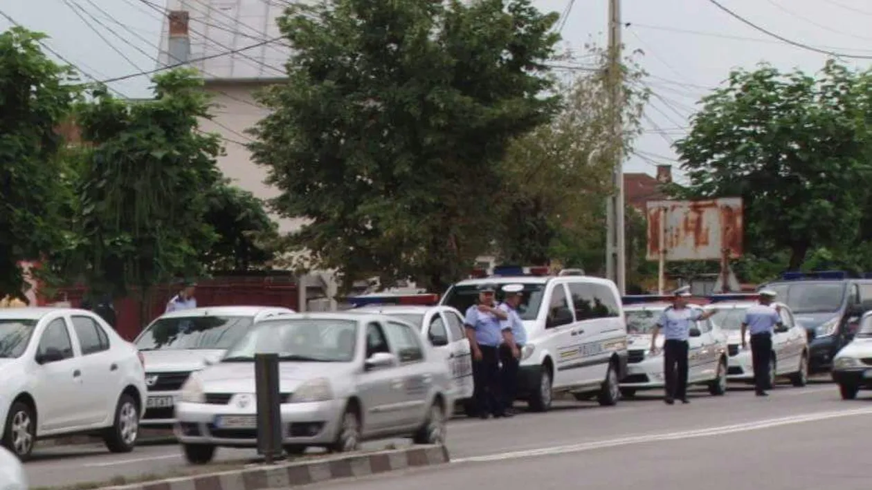 Zi de foc pentru polițiștii din Dâmbovița, după ce l-au scăpat pe Ghenosu. Ministrul de Interne și șeful Poliției au descins la Târgoviște